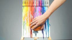 33 wachsmalstifte und ein foehn