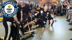 65 baseballschlaeger zertreten w