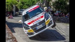 auf zwei raedern um die kurve