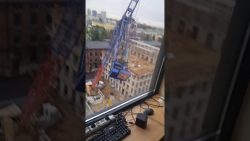 Baukran fällt um - Arbeitsunfall baukran faellt um arbeitsunfall