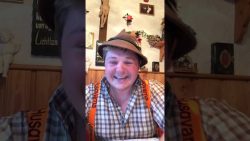 bayer lacht sich tot ueber dr so