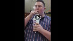 beatbox mit einem trinkbecher