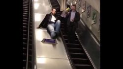 Besoffen die Rolltreppe benutzen besoffen die rolltreppe benutzen