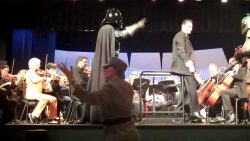 Darth Vader dirigiert ein Orchester darth vader dirigiert ein orches