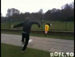 den fussball selbst ins gesicht