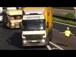 der arme polizist bei der arbeit