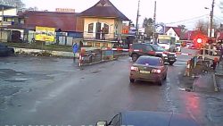 der held am bahnuebergang