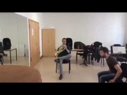 duett aus horn und einem stuhl s