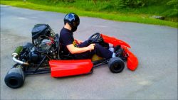 ein kart mit maechtig viel bumms