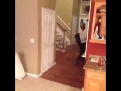 ein kleiner geist laeuft gegen d