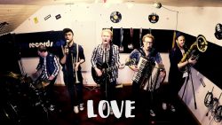 faeaschtbaenkler can you english