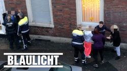 falschparker greifen polizei an