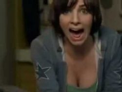 frau fasst mann an den penis