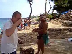 fruechte verkaeufer am strand ve