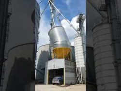 Getreidesilo geht in Flammen auf getreidesilo geht in flammen auf