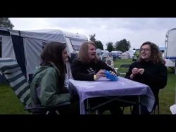 in jeder frau steckt ein stueck