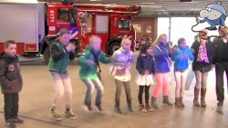 kinder seid ihr nun alle wach ge