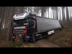 lkw fahrer bauen zahlreiche unfa