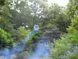 luftkanone schiesst rauchringe v