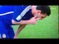 Messi kotzt messi kotzt