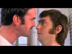 monty python selbstverteidigung