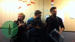 musik mit leeren flaschen machen