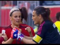 nadine angerer verweigert handsc