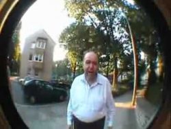 Opa rastet aus und will Skater schlagen opa rastet aus und will skater s