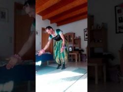 papa und tochter tanzen zu eisko