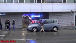 PKW blockiert Rettung vor Ausfahrt pkw blockiert rettung vor ausfah