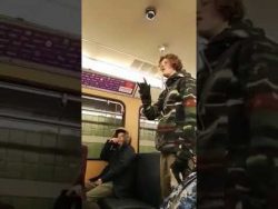 prediger in der bahn unterwegs