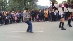 profi kameramann bei der arbeit