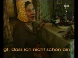 russische oma singt uns was