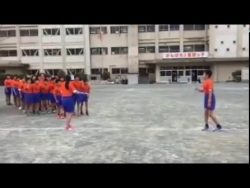 seilhuepfen in asien mit vielen