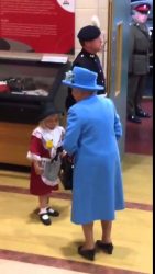 soldat haut kleines maedchen