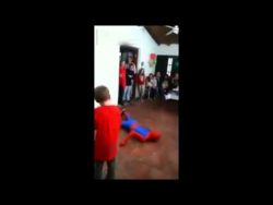 Spiderman geht KO vor Kinder spiderman geht ko vor kinder
