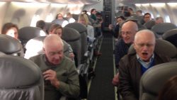 Spontaner Gesang im Flugzeug spontaner gesang im flugzeug