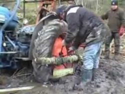 Steckengebliebenen Traktor flott machen steckengebliebenen traktor flott