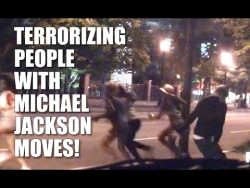 tanzender Opa erschrecken die Leute tanzender opa erschrecken die le