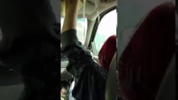 undichtes auto in der waschanlag