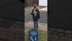 Wackelzahn ziehen mit Silvesterrakete wackelzahn ziehen mit silvesterr