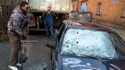 Was ist mit denen nur los - Auto kaputt machen was ist mit denen nur los auto k