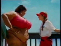 wasserrutsche dicke frau