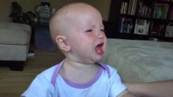 Wenn Babys in Zeitlupe weinen wenn babys in zeitlupe weinen