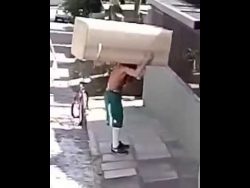 wie bekomme ich den kuehlschrank