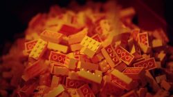 Wie werden Lego Steine hergestellt? wie werden lego steine hergestel