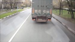 zeige nie einem lkw fahrer den m