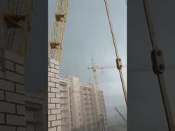 zwei kraene in tjumen russland b