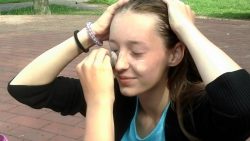 Zwei Mädchen schminken sich zwei maedchen schminken sich