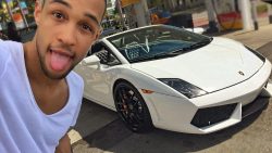 zwei prolls mit fetten autos